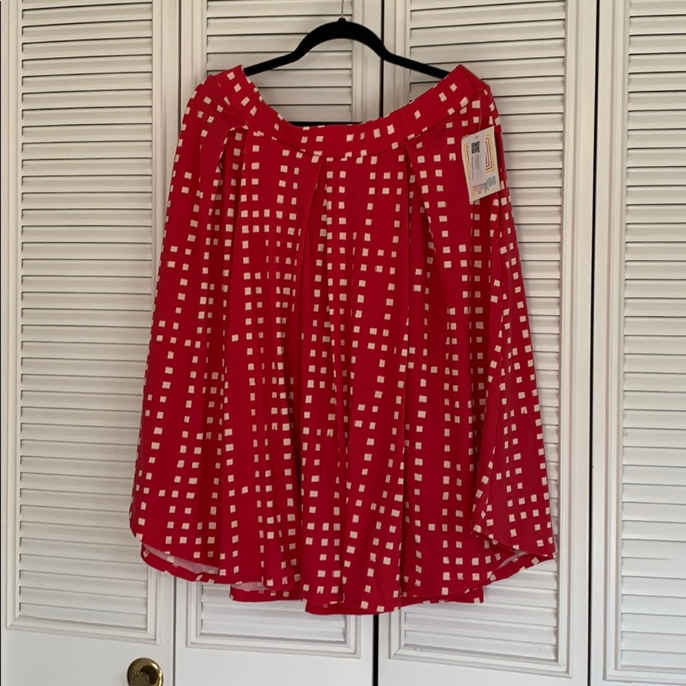 Pink LuLaRoe Madison style skirt
